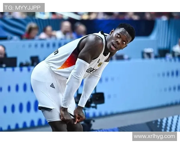 丹尼斯施罗德:从NBA新星到球队核心的奋斗历程与成长故事